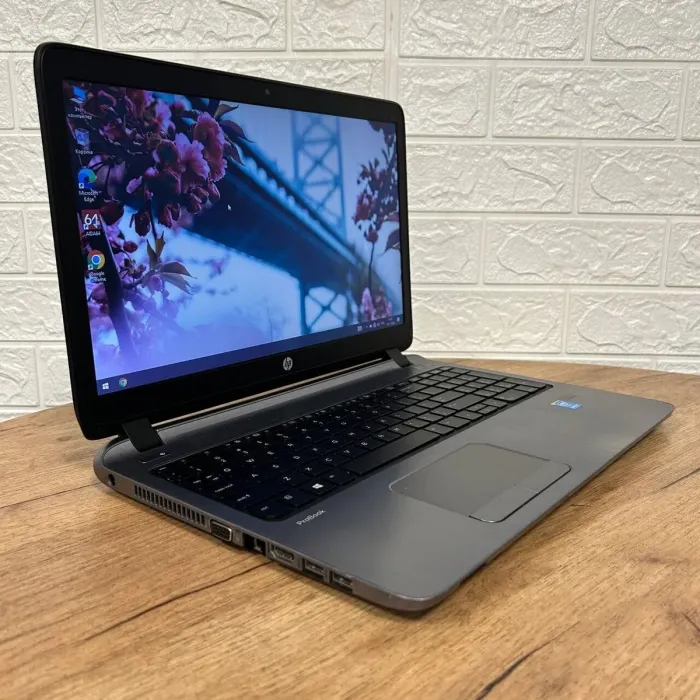 Ноутбук Б-клас HP ProBook 450 G2 / 15.6" (1366x768) TN / Intel Core i7-5500U (2 (4) ядра по 2.4 - 3.0 GHz) / 8 GB DDR3 / 256 GB SSD / Intel HD Graphics 5500 / WebCam / DVD-ROM б/в - зображення 4