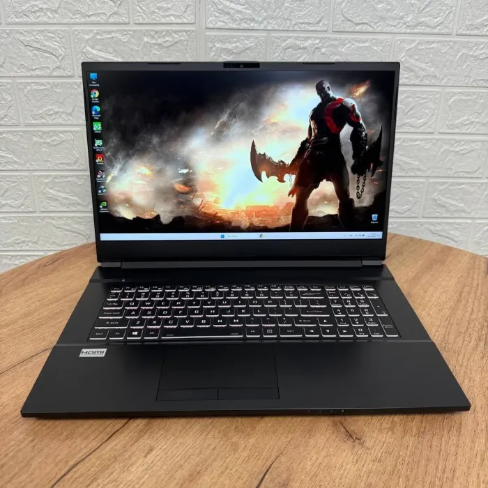 Ігровий ноутбук Sager NH77HK / 17.3" (1920x1080) IPS / Intel Core i7-11800H (8 (16) ядер по 2.3 - 4.6 GHz) / 16 GB DDR4 / 500 GB SSD / nVidia GeForce RTX 3050 Ti, 4 GB GDDR6, 128-bit / WebCam б/в - зображення 2