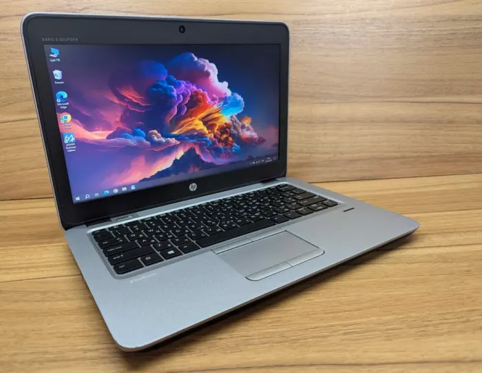 Нетбук HP EliteBook 820 G3 / 12.5" (1366x768) TN / Intel Core i7-6700U (4 (8) ядра по 3.4 - 4.0 GHz) / 8 GB DDR3 / 240 GB SSD / Intel HD Graphics 530 / WebCam / Fingerprint / Windows 10 б/в - зображення 4