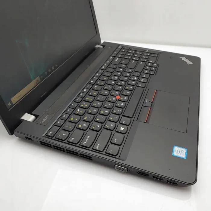 Ноутбук Lenovo ThinkPad E570 / 15.6" TN / Core i5-7200U (2(4) ядра по 2.5-3.1GHz) / 8GB DDR4 / 128GB SSD + 500GB HDD / HD Graphics 620 / WebCam / DVD-ROM / Win 10 Pro б/в - зображення 4
