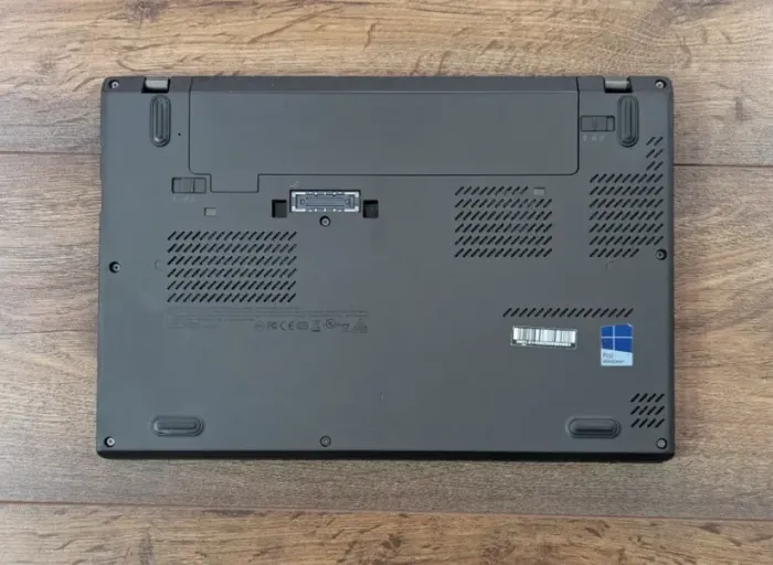 Нетбук Lenovo ThinkPad X260 / 12.5" (1920x1080) IPS / Intel Core i5-6300U (2 (4) ядра по 2.4 - 3.0 GHz) / 8 GB DDR4 / 128 GB SSD / Intel HD Graphics 520 / WebCam б/в - зображення 7