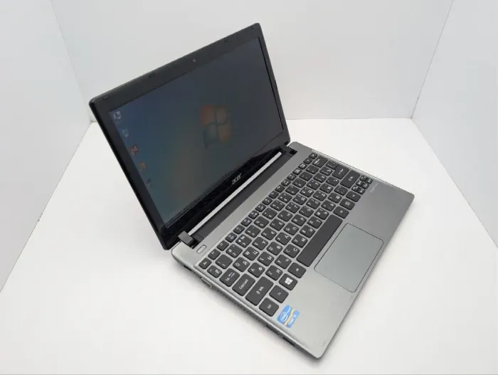 Нетбук Acer Aspire V5-171 / 11.6" (1366x768) TN / Intel Core i3-2377M (2 (4) ядра по 1.5 GHz) / 6 GB DDR3 / 500 GB HDD / Intel GD Graphics / WebCam б/в - зображення 6