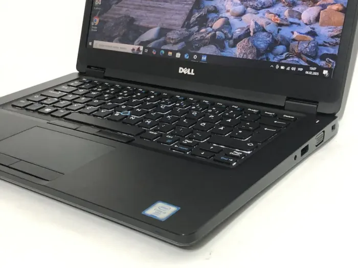 Ноутбук Б-клас Dell Latitude 5480 / 14" (1366x768) TN / Intel Core i5-6440HQ (4 ядра по 2.6 - 3.5 GHz) / 8 GB DDR4 / 128 GB SSD / Intel HD Graphics 520 / WebCam / Win 10 Pro б/в - зображення 8