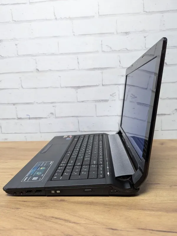 Ноутбук Asus N53T / 15.6" (1366x768) TN / AMD A6-3420M (4 ядра по 1.5 - 2.4 GHz) / 8 GB DDR3 / 256 GB SSD / AMD Radeon HD 7610M, 2 GB GDDR3, 128-bit / WebCam / DVD-ROM б/в - зображення 4