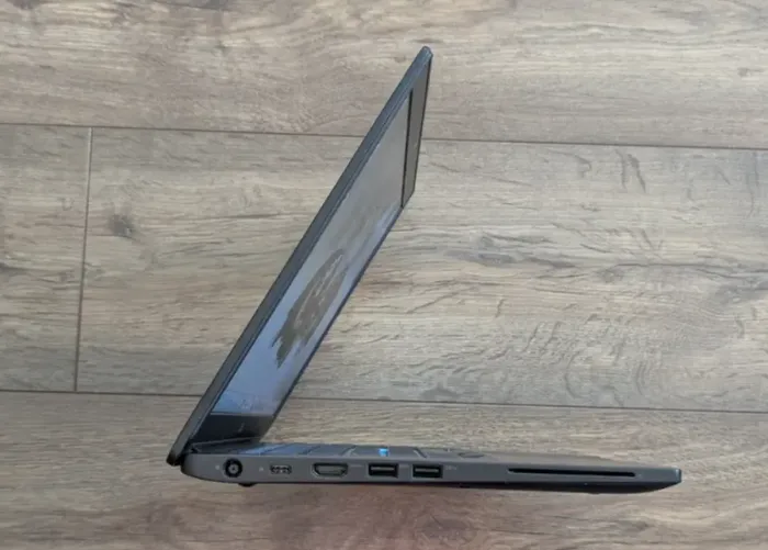 Ноутбук Dell Latitude 7490 / 14" (1920x1080) IPS / Intel Core i5-8350U (4 (8) ядра по 1.7 - 3.6 GHz) / 8 GB DDR4 / 256 GB SSD / Intel UHD Graphics 620 / WebCam б/в - зображення 4