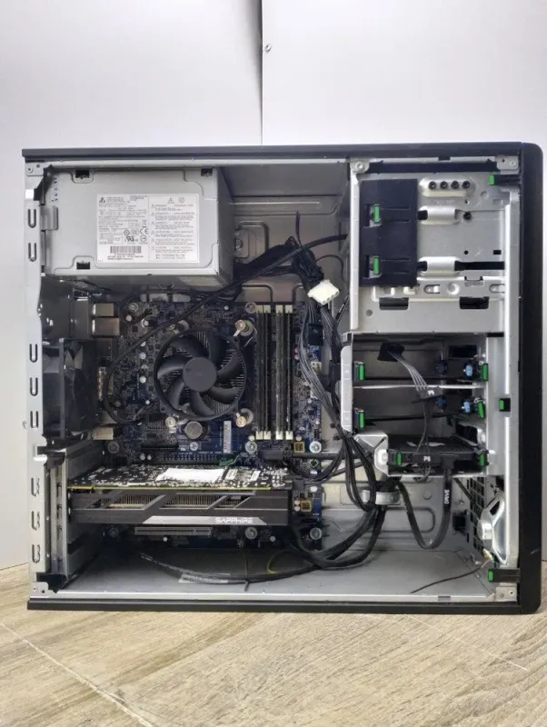 Робоча станція HP Workstation Z230 Tower / Intel Core i5-4690K (4 ядра по 3.5 - 3.9 GHz) / 16 GB DDR3 / 240 GB SSD / AMD Radeon R7 370, 2 GB GDDR5, 256-bit / DVD-ROM б/в - зображення 5