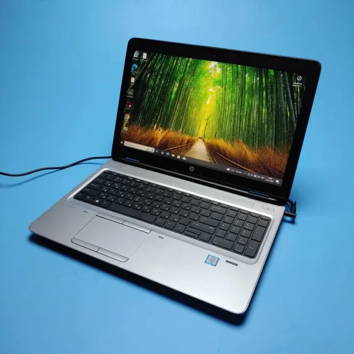 Ноутбук Б-клас HP ProBook 650 G2 / 15.6" (1366x768) TN / Intel Core i5-6300U (2 (4) ядра по 2.4 - 3.0 GHz) / 8 GB DDR4 / 480 GB SSD / AMD Radeon R7 M365X, 2 GB GDDR5, 128-bit / WebCam / Win 10 Pro б/в - зображення 2