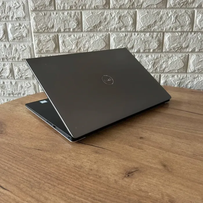 Мобільна робоча станція Dell Precision 5540 / 15.6" (1920x1080) IPS / Intel Core i7-9850H (6 (12) ядер по 2.6 - 4.6 GHz) / 16 GB DDR4 / 256 GB SSD / nVidia Quadro T1000, 4 GB GDDR5, 128-bit / WebCam б/в - зображення 6