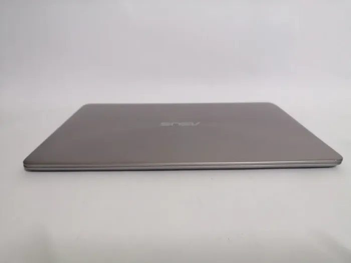 Ультрабук Б-класс Asus ZenBook UX330C / 13.3" IPS / Core m3-7Y30 (2(4) ядра по 1-2.6 GHz) / 8GB DDR4 / 256GB SSD / HD Graphics 615 / WebCam б/в - зображення 6