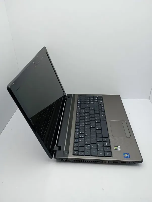 Ноутбук Acer Aspire 5750G / 15.6" (1366x768) TN / Intel Core i7-2630QM (4 (8) ядра по 2.0 - 2.9 GHz) / 6 GB DDR3 / 1000 GB HDD / nVidia GeForce GT 610M, 1 GB GDDR5, 128-bit / WebCam б/в - зображення 5