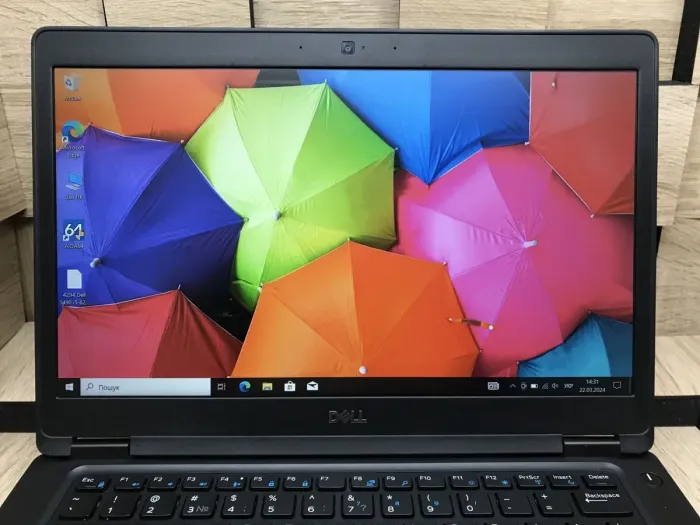 Ноутбук Б-клас Dell Latitude 5490 / 14" (1920x1080) IPS / Intel Core i5-8250U (4 (8) ядра по 1.6 - 3.4 GHz) / 8 GB DDR4 / 240 GB SSD M.2 / Intel UHD Graphics 620 / WebCam / USB 3.1 / HDMI б/в - зображення 3