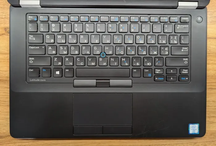 Ноутбук Dell Latitude E5470 / 14" (1366x768) TN / Intel Core i5-6300U (2 (4) ядра по 2.4 - 3.0 GHz) / 8 GB DDR4 / 256 GB SSD / Intel HD Graphics 520 / WebCam / Windows 10 б/в - зображення 3