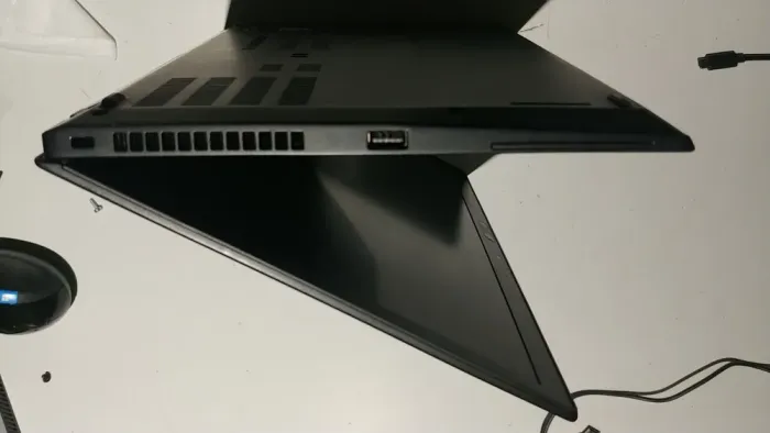 Ультрабук Б-клас Lenovo ThinkPad T480s / 14" (2560x1440) IPS / Intel Core i7-8650U (4 (8) ядра по 1.9 - 4.2 GHz) / 16 GB DDR4 / 240 GB SSD / Intel UHD Graphics 620 / WebCam б/в - зображення 7