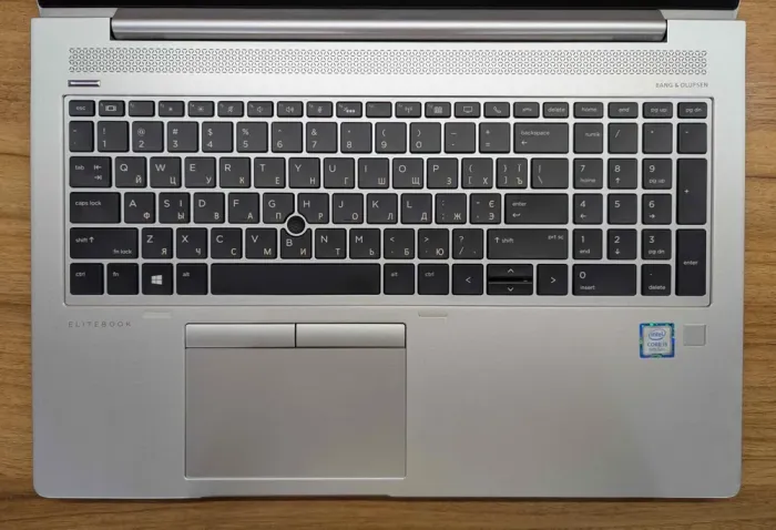 Ультрабук Б-клас HP EliteBook 850 G6 / 15.6" (1920x1080) IPS / Intel Core i5-8265U (4 (8) ядра по 1.6 - 3.9 GHz) / 16 GB DDR4 / 512 GB SSD / Intel UHD Graphics 620 / WebCam / TouchID / Windows 10 б/в - зображення 4