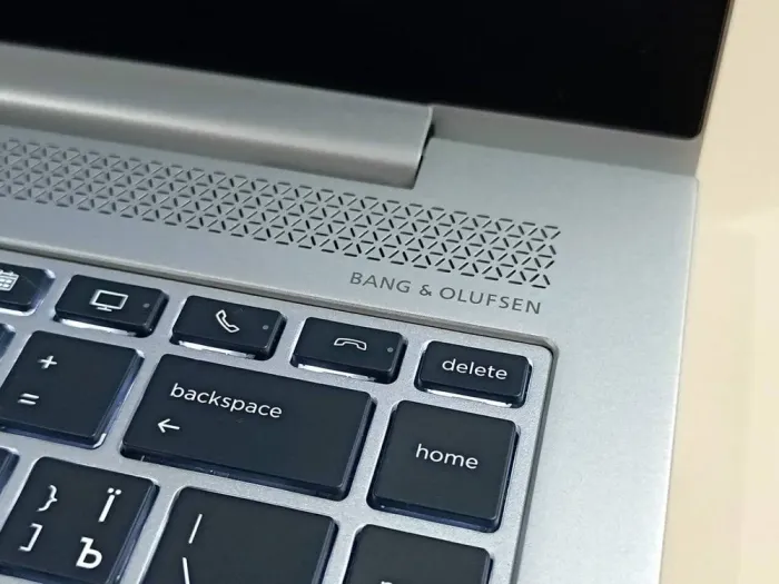 Ультрабук HP EliteBook 745 G6 / 14" (1920x1080) IPS / AMD Ryzen 5 Pro 3500U (4 (8) ядра по 2.1 - 3.7 GHz) / 16 GB DDR4 / 256 GB SSD / AMD Radeon RX Vega 8 Graphics / WebCam / Windows 11 Pro б/в - зображення 7