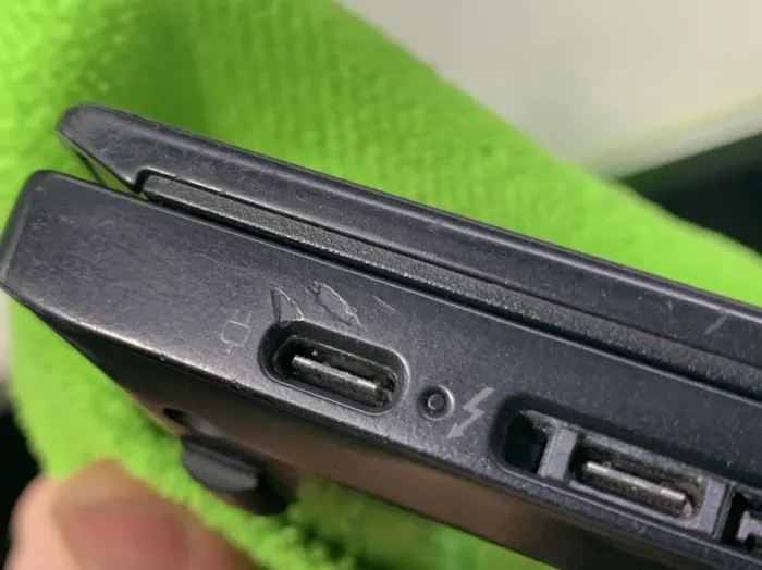 Ультрабук Б-клас Lenovo ThinkPad X390 / 13.3" (1920x1080) IPS Touch / Intel Core i5-8365U (4 (8) ядра по 1.6 - 4.1 GHz) / 16 GB DDR4 / 240 GB SSD / Intel UHD Graphics / WebCam б/в - зображення 9