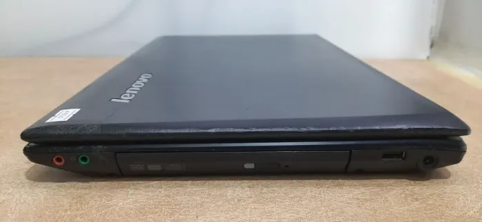 Ноутбук Б-клас Lenovo G560e / 15.6" (1366x768) TN / Intel Celeron T3500 (2 ядра по 2.1 GHz) / 4 GB DDR3 / 120 GB SSD / Intel GMA 4500MHD Graphics / WebCam б/в - зображення 9