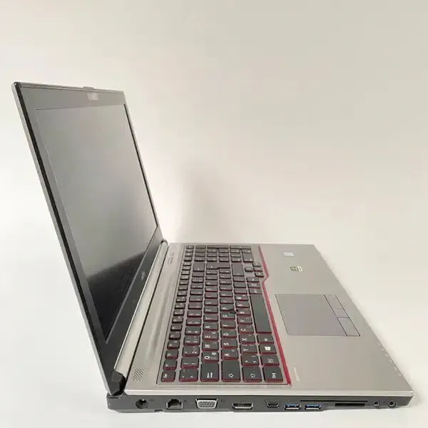 Мобільна робоча станція Б-клас Fujitsu Celsius H760 / 15.6" (1920x1080) IPS / Intel Core i5-6440HQ (4 ядра по 2.6 - 3.5 GHz) / 16 GB DDR4 / 512 GB SSD / nVidia Quadro M600M, 2 GB GDDR5, 128-bit / WebCam / HDMI б/в - зображення 4