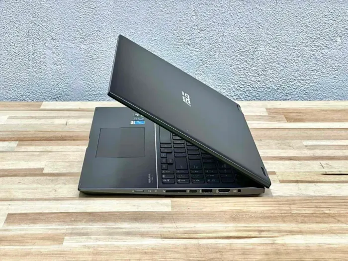 Ігровий ультрабук-трансформер Asus ZenBook Flip Q537F / 15.6" (3840x2160) IPS Touch / Intel Core i5-10210U (4 (8) ядра по 1.6 - 4.2 GHz) / 16 GB DDR4 / 256 GB SSD M.2 / nVidia GeForce GTX 1050, 4 GB GDDR5, 128-bit / WebCam / Win 10 Pro б/в - зображення 4