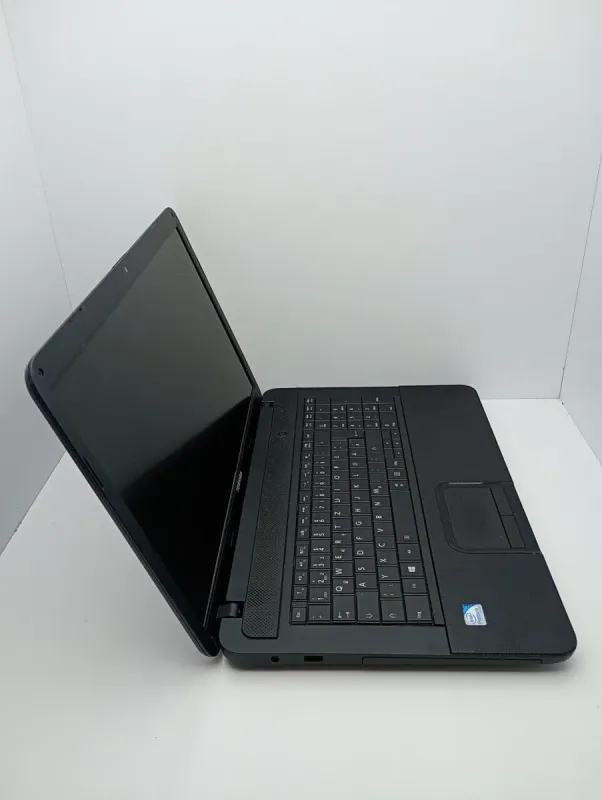 Ноутбук Toshiba C870 / 17.3" (1600x900) TN / Intel Pentium 2020M (2 ядра по 2.4 GHz) / 6 GB DDR3 / 500 GB HDD / Intel HD Graphics / WebCam б/в - зображення 5