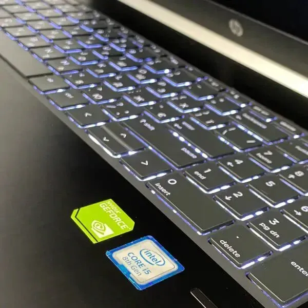 Ноутбук Б-клас HP ProBook 450 G5 / 15.6" (1920x1080) IPS / Intel Core i5-8250U (4 (8) ядра по 1.6 - 3.4 GHz) / 16 GB DDR4 / 512 GB SSD / Intel UHD Graphics 620 / WebCam / Fingerprint б/в - зображення 6