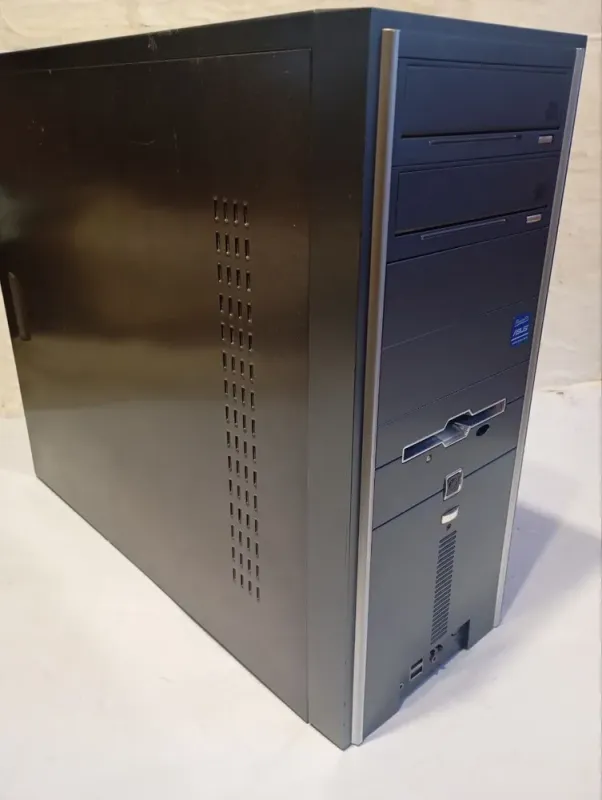 ПК Б-клас Asus Tower / Intel Core 2 Quad Q6700 (4 ядра по 2.66 GHz) / 4 GB DDR2 / 128 GB SSD / nVidia GeForce GT 220, 512 MB GDDR3, 128-bit / 400W / Win 10 б/в - зображення 3