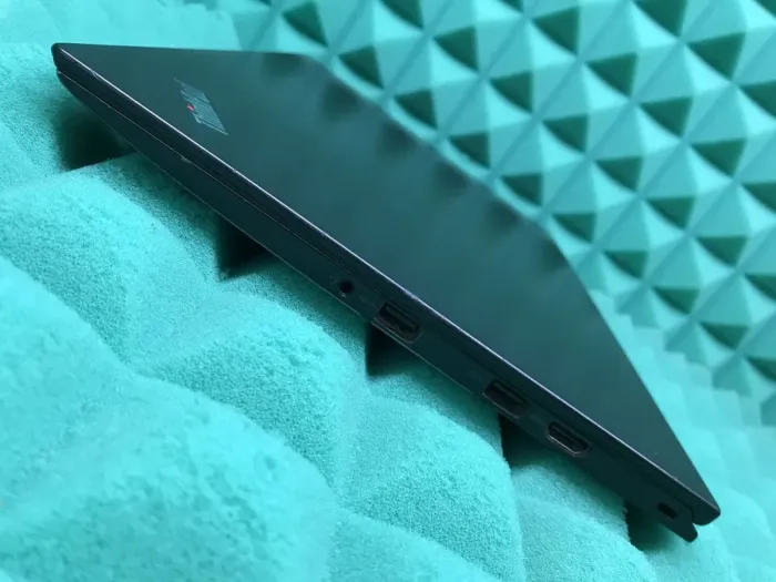 Ультрабук Б-клас Lenovo ThinkPad X1 Carbon (4th Gen) / 14" (1920x1080) IPS / Intel Core i5-6300U (2 (4) ядра по 2.4 - 3.0 GHz) / 8 GB DDR3 / 192 GB SSD M.2 / Intel HD Graphics 520 / WebCam / Fingerprint / miniDP / HDMI б/в - зображення 6