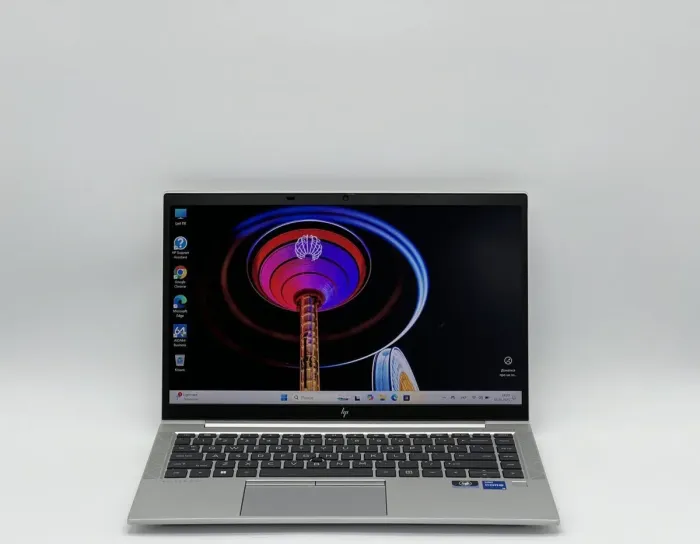 Ультрабук HP EliteBook 840 G8 / 14" (1920x1080) IPS / Intel Core i5-1135G7 (4 (8) ядра по 2.4 - 4.2 GHz) / 16 GB DDR4 / 240 GB SSD / Intel Iris Xe Graphics / WebCam б/в - зображення 2