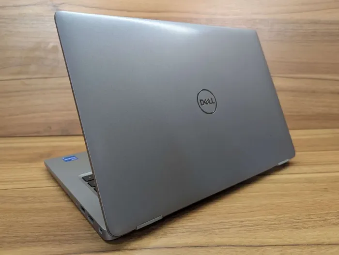 Ультрабук Dell Latitude 5320 / 13.3" (1920x1080) IPS Touch / Intel Core i5-1135G7 (4 (8) ядра по 2.4 - 4.2 GHz) / 16 GB DDR4 / 512 GB SSD / Intel Iris Xe Graphics / WebCam / Fingerprint / Windows 10 б/в - зображення 7