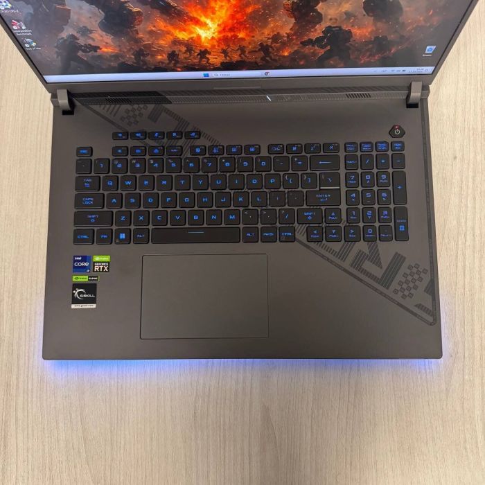Ігровий ноутбук Б-класу Asus ROG Strix G18 G814JZ / 18" (2560x1600) IPS / Intel Core i9-13980HX (24 (32) ядра по 2,2 - 5,5 ГГц) / 32 ГБ DDR5 / 512 ГБ SSD NVMe / nVidia GeForce RTX 4080, 12 ГБ GDDR6, 192-біт / WebCam б/в - зображення 7