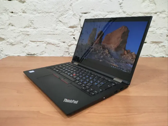Ультрабук-трансформер Lenovo ThinkPad X390 Yoga / 13.3" (1920x1080) IPS Touch / Intel Core i7-8550U (4 (8) ядра по 1.8 - 4.0 GHz) / 8 GB DDR4 / 480 GB SSD / Intel UHD Graphics / WebCam / 3G б/в - зображення 4