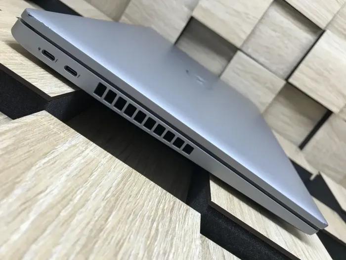 Ноутбук Б-клас Dell Latitude 5530 / 15.6" (1920x1080) IPS / Intel Core i5-1235U (10 (12) ядер по 1.3 - 4.4 GHz) / 16 GB DDR4 / 240 GB SSD M.2 / Intel Iris Xe Graphics / USB 3.2 / HDMI / Windows 10 б/в - зображення 5