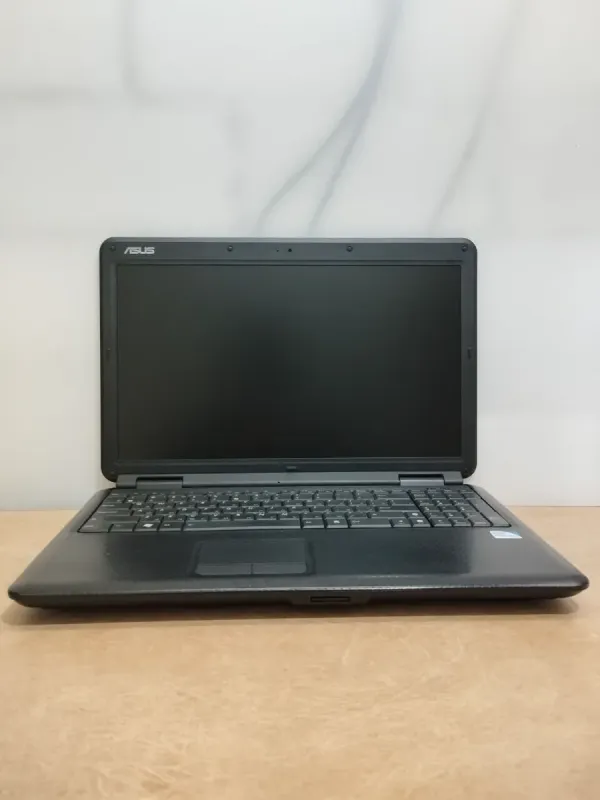 Ноутбук Asus P50IJ / 15.6" (1366x768) TN / Intel Pentium T4400 (2 ядра по 2.2 GHz) / 4 GB DDR2 / 120 GB SSD / Intel GMA 4500M Graphics / WebCam / АКБ не тримає б/в - зображення 8