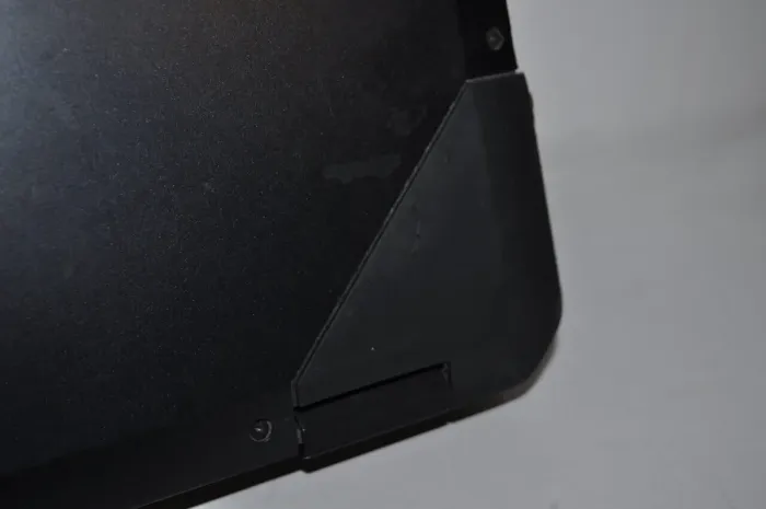 Захищений ноутбук Б-клас Dell Latitude 5414 Rugged / 14" (1366x768) TN / Intel Core i5-6300U (2 (4) ядра по 2.4 - 3.0 GHz) / 8 GB DDR4 / 240 GB SSD / Intel HD Graphics 520 / Windows 11 Pro б/в - зображення 17