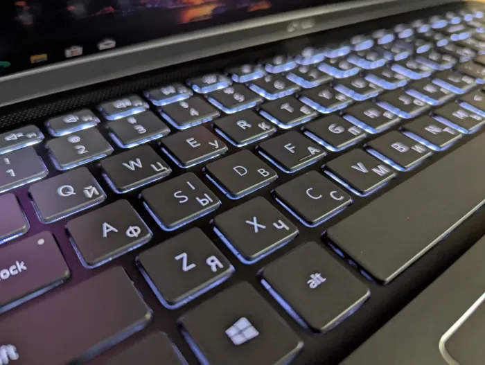 Ігровий ноутбук Dell Vostro 7500 / 15.6" (1920x1080) IPS / Intel Core i7-10750H (6 (12) ядер по 2.6 - 5.0 GHz) / 16 GB DDR4 / 512 GB SSD / nVidia GeForce GTX 1650, 4 GB GDDR6, 128-bit / WebCam / Fingerprint / Windows 10 б/в - зображення 6