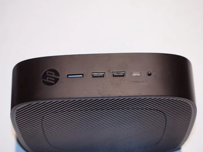 Неттоп HP t740 Thin Client USFF / AMD Ryzen V1756B (4 (8) ядра по 3.25 - 3.6 GHz) / 16 GB DDR4 / 512 GB SSD M.2 / AMD Radeon RX Vega 8 / 120W б/в - зображення 5