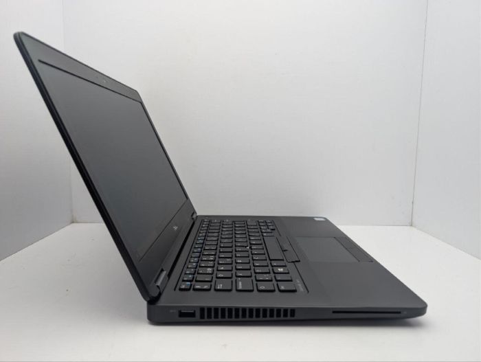 Ноутбук Dell Latitude E5470 / 14" (1920x1080) IPS / Intel Core i5-6300U (2 (4) ядра по 2.4 - 3.0 GHz) / 8 GB DDR4 / 120 GB SSD / Intel HD Graphics 520 / WebCam б/в - изображение 4