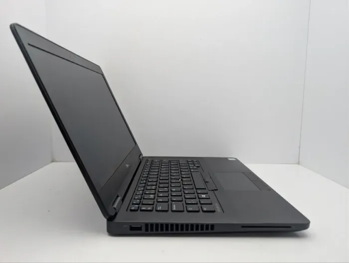 Ноутбук Dell Latitude E5470 / 14" (1920x1080) IPS / Intel Core i5-6300U (2 (4) ядра по 2.4 - 3.0 GHz) / 8 GB DDR4 / 120 GB SSD / Intel HD Graphics 520 / WebCam б/в - зображення 4