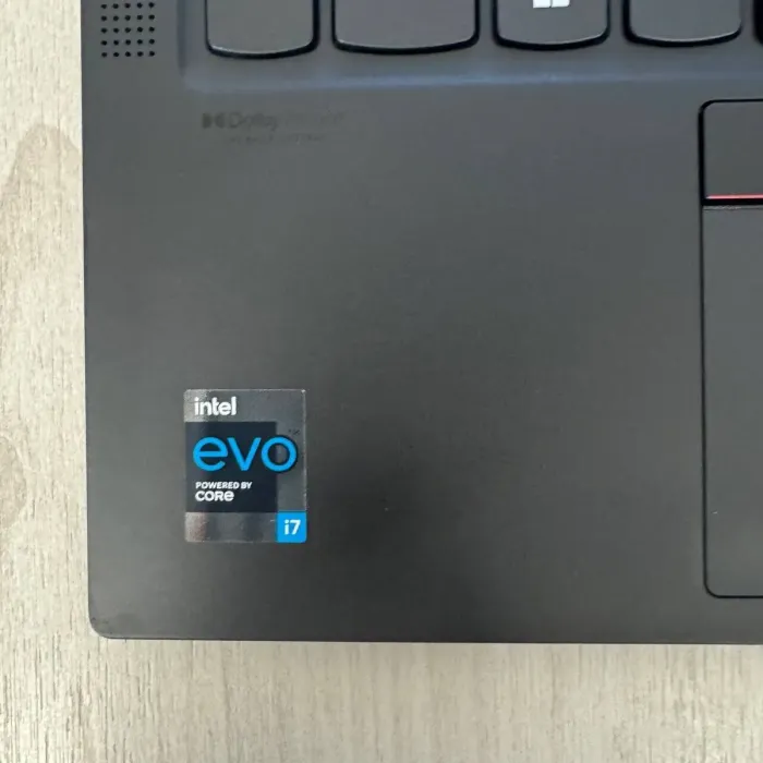 Ультрабук Б-клас Lenovo ThinkPad X1 Carbon Gen 9 / 14" (1920x1200) IPS / Intel Core i7-1165G7 (4 (8) ядра по 2.8 - 4.7 GHz) / 16 GB DDR4 / 512 GB SSD NVMe / Intel Iris Xe Graphics / WebCam б/в - зображення 8