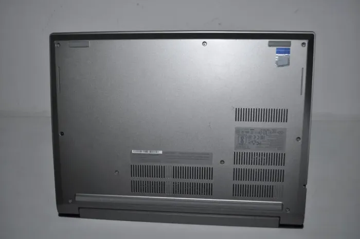 Ноутбук Lenovo ThinkPad E480 / 14" (1920x1080) IPS / Intel Core i5-7200U (2 (4) ядра по 2.5 - 3.1 GHz) / 16 GB DDR4 / 480 GB SSD / Intel UHD Graphics 620 / WebCam / Windows 11 Pro б/в - зображення 10