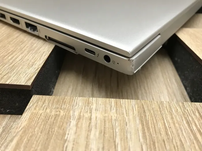 Ультрабук Б-клас HP EliteBook 830 G6 / 13.3" (1920x1080) IPS / Intel Core i5-8365U (4 (8) ядра по 1.6 - 4.1 GHz) / 8 GB DDR4 / 256 GB SSD / Intel UHD Graphics / WebCam / HDMI б/в - зображення 9