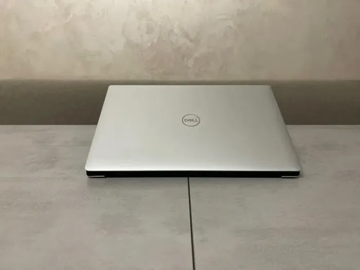 Мобільна робоча станція Dell Precision 5530 / 15.6" (1920x1080) IPS / Intel Core i7-8850H (6 (12) ядер по 2.6 - 4.3 GHz) / 16 GB DDR4 / 500 GB SSD M.2 / nVidia Quadro P1000, 4 GB GDDR5, 128-bit / WebCam / HDMI б/в - зображення 8