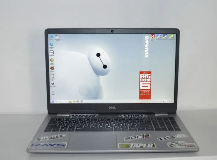 Ультрабук Б-клас Dell Inspiron 15 5593 / 15.6" (1920x1080) IPS / Intel Core i5-1035G1 (4 (8) ядер по 1.0 - 3.6 GHz) / 16 GB DDR4 / 512 GB SSD/ Intel UHD Graphics / WebCam / Windows 11 Pro б/в - зображення 2