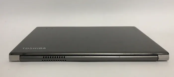 Ноутбук Б-клас Toshiba Portege Z30-C / 13.3" (1920x1080) IPS / Intel Core i5-6300U (2 (4) ядра по 2.4 - 3.0 GHz) / 8 GB DDR3 / 128 GB SSD / Intel HD Graphics 520 / WebCam / Win 10 Pro б/в - зображення 3