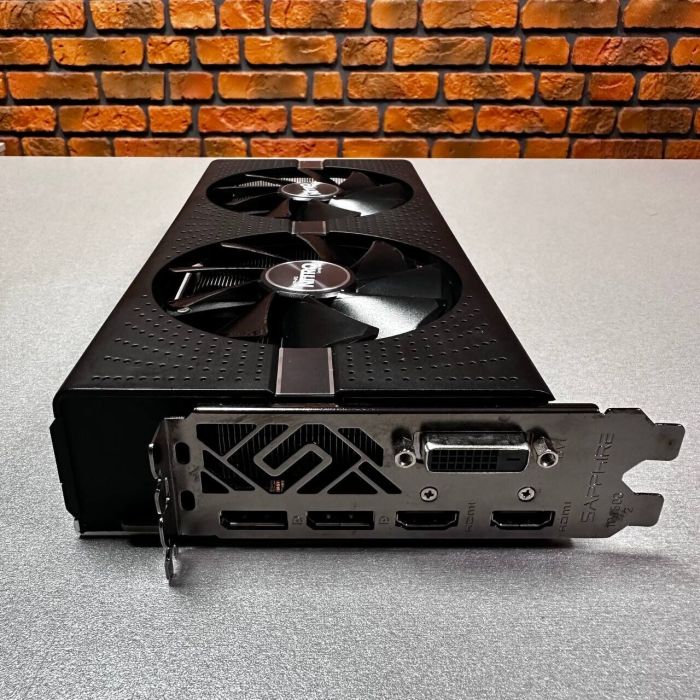 Дискретна відеокарта Sapphire Radeon RX 580 Nitro+, 8 GB GDDR5, 256-bit / 1x DVI, 2x HDMI, 2x DisplayPort / (11265-01-20G) б/в - зображення 3