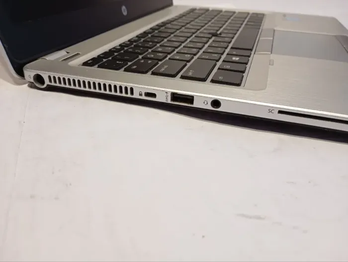 Ультрабук Б-клас HP EliteBook Folio 9480m / 14" (1600x900) TN / Intel Core i5-4310U (2 (4) ядра по 2.0 - 3.0 GHz) / 16 GB DDR3 / 256 GB SSD / Intel HD Graphics 4400 / WebCam б/в - зображення 4