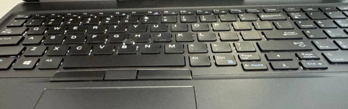 Мобільна робоча станція Dell Precision 7520 / 15,6" (1920x1080) IPS / Intel Core i7-7820HQ (4 (8) ядра по 2,9 - 3,9 ГГц) / 16 ГБ DDR4 / 256 ГБ SSD / nVidia Quadro M1200, 4 ГБ GDDR5, 128-біт / WebCam б/в - зображення 3