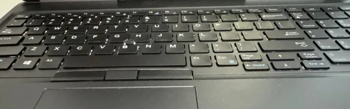 Мобільна робоча станція Dell Precision 7520 / 15,6" (1920x1080) IPS / Intel Core i7-7820HQ (4 (8) ядра по 2,9 - 3,9 ГГц) / 16 ГБ DDR4 / 256 ГБ SSD / nVidia Quadro M1200, 4 ГБ GDDR5, 128-біт / WebCam б/в - зображення 3