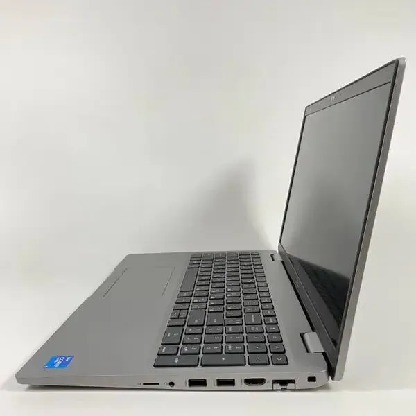 Ультрабук Б-клас Dell Latitude 5520 / 15.6" (1920x1080) IPS / Intel Core i5-1145G7 (4 (8) ядра по 2.6 - 4.4 GHz) / 16 GB DDR4 / 512 GB SSD / Intel Iris Xe Graphics / WebCam / HDMI б/в - зображення 5