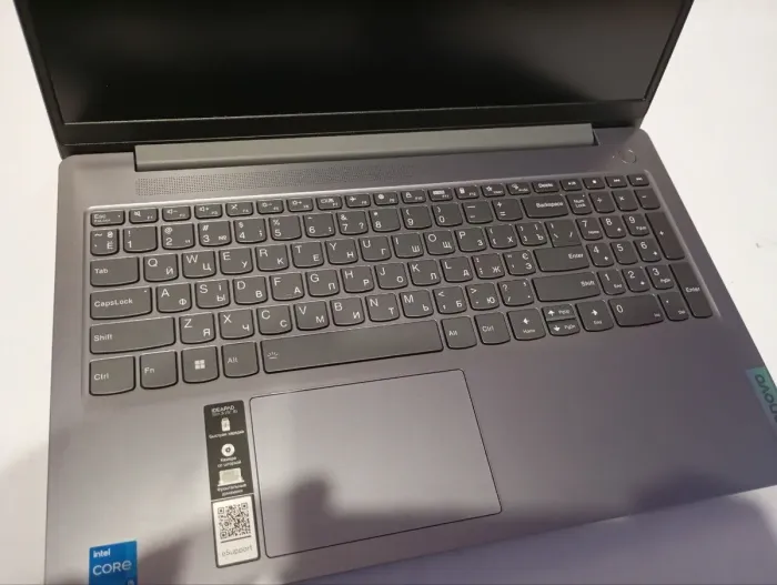 Ультрабук Lenovo IdeaPad Slim 3 15IAH8 / 15.6" (1920x1080) IPS / Intel Core i5-12450H (8 (12) ядра по 3.3 - 4.4 GHz) / 16 GB DDR5 / 512 GB SSD / Intel UHD Graphics / WebCam / Win 11 б/в - зображення 8